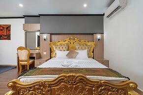 Lucky City Hotel