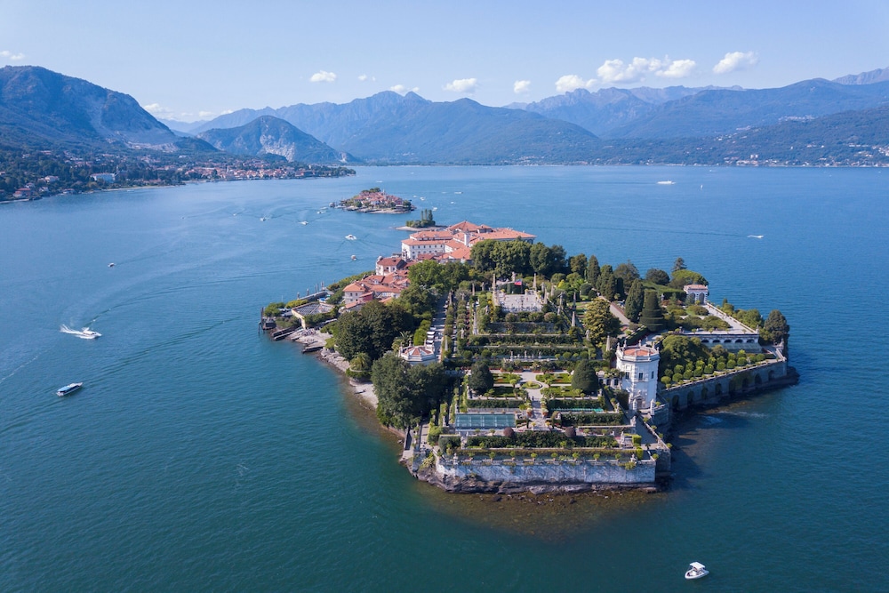 Little Mermaid of Stresa Pet Friendly