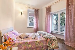 Little Mermaid of Stresa Pet Friendly