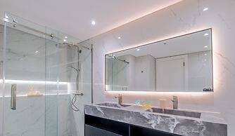 LUX The Majara Marina View Suite
