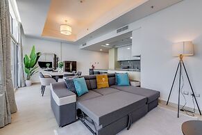 Globalstay Luxury Azizi Mina Beachfront