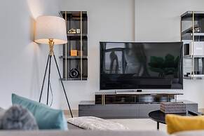 Globalstay Luxury Azizi Mina Beachfront
