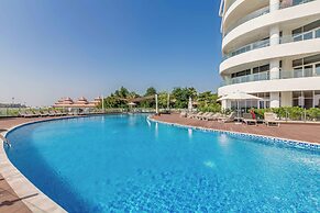 Globalstay Luxury Azizi Mina Beachfront