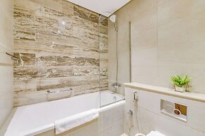 Globalstay Luxury Azizi Mina Beachfront
