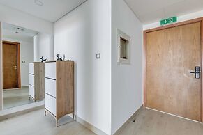Globalstay Luxury Azizi Mina Beachfront