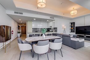 Globalstay Luxury Azizi Mina Beachfront