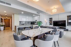Globalstay Luxury Azizi Mina Beachfront
