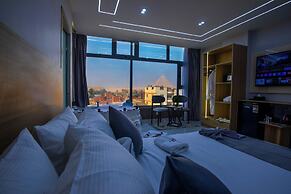 Royal Pyramids View Inn