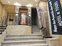 Royal Pyramids View Inn