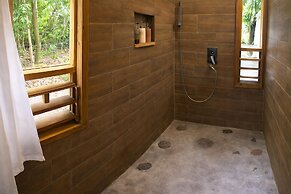 Kin Resort Lodge