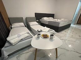 ARA Luxury Suites