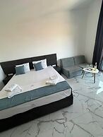 ARA Luxury Suites