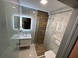 ARA Luxury Suites