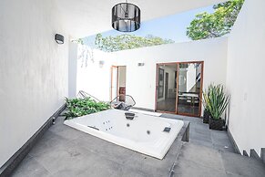 Private Bungalow Cajititlan Pool