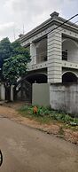 Goroomgo LA GRACE Suit Bhubaneshwar