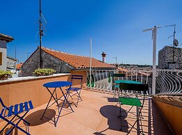Smart and Cozy Downtown Rovinj Nooks