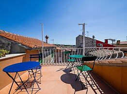 Smart and Cozy Downtown Rovinj Nooks