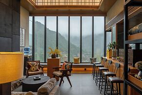 Sanchunli Meng Resort Hotel