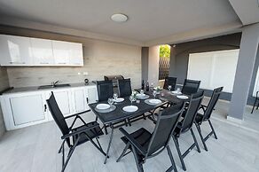 Beachfront Villa Mihovil With Direct Beach Access