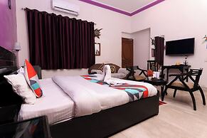 Hotel Ashray Noida
