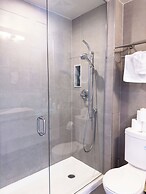 Comfy Suites Rogers Centre Free Parking