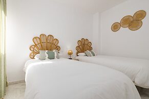 Marbella Coastal Comfort