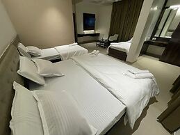 Model Grand Inn