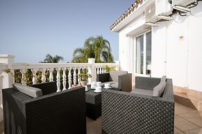 Villa in Marbella With Private Pool and Beach