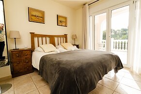 Villa in Marbella With Private Pool and Beach