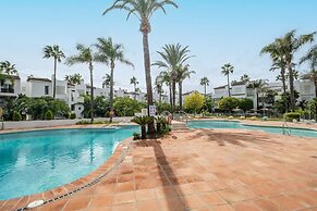 Seaside Stay With Pool