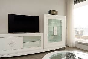 Nice Apartment With Shared Pool