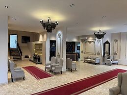 Master Pyramids Inn