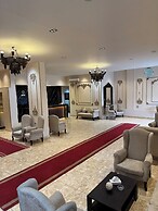 Master Pyramids Inn