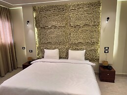 Master Pyramids Inn