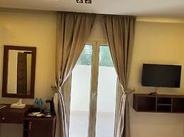 Master Pyramids Inn