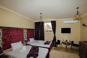 Master Pyramids Inn