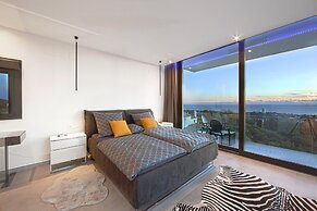Villa in Marbella With Private Heated Pool