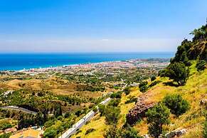 Apartment in Mijas Costa Near Beaches