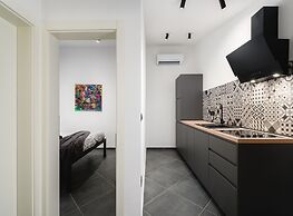 Apartment With Scenic View