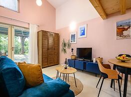 Modern Apartment Near the Beach