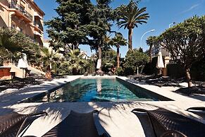 Terrace Apartment in Cannes