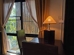 Golden Mango House