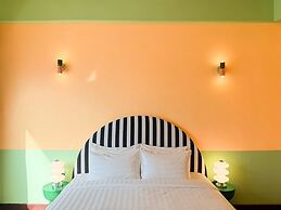 The Très Hotel
