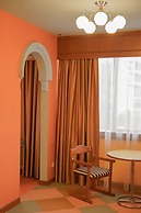 The Très Hotel