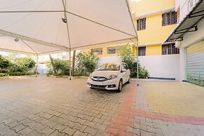 Treebo Sri vi ka Residency