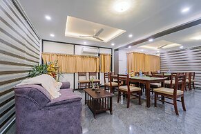 Treebo Sri vi ka Residency