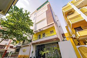 Treebo Sri vi ka Residency