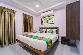 Treebo Sri vi ka Residency