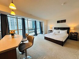 The Yonge Suites - Downtown Elegance