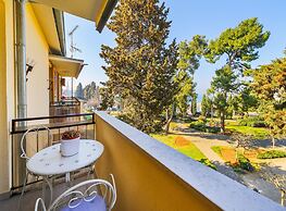 Premium Apartment With Patio